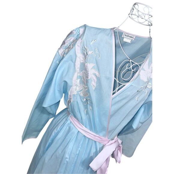 RARE Vintage Natori Neiman Marcus Blue/pink Floral EMBROIDERED Robe. Long sleeve - Picture 4 of 16